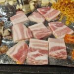 충주 신연수동 삼겹살 우삼겹 무한리필 맛집 연수골목집 고기와 반찬 세트